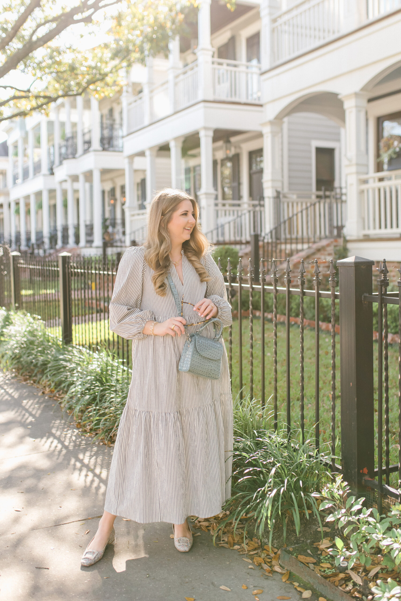 How To Style a Casual Maxi Dress with Sleeves for Summer