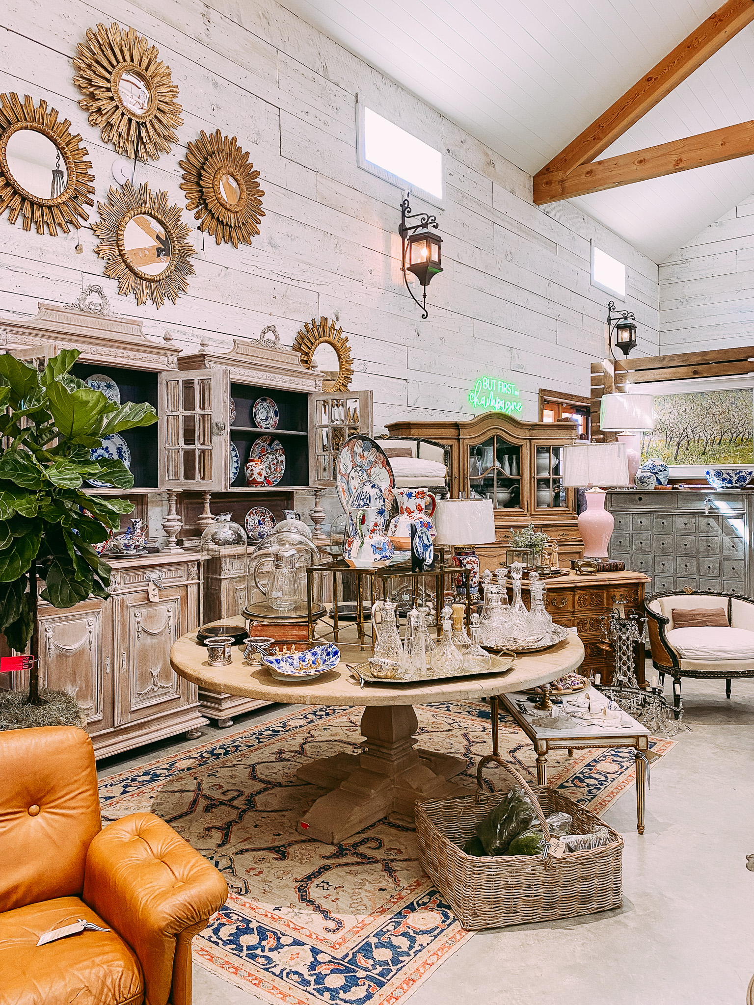 A Guide to Antique Shopping in Round Top, Texas