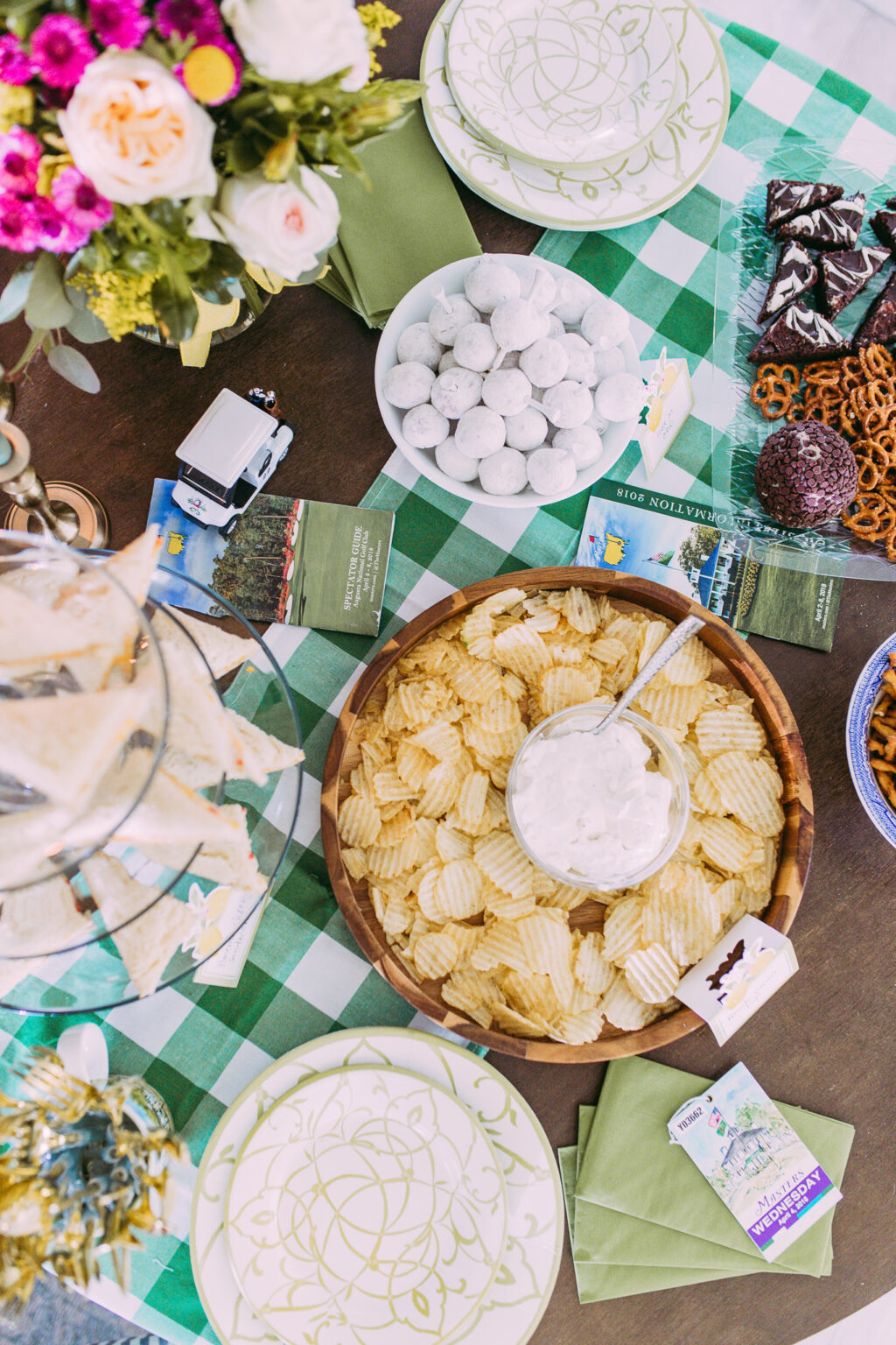How to Throw the Perfect Masters Party Thrifty Pineapple